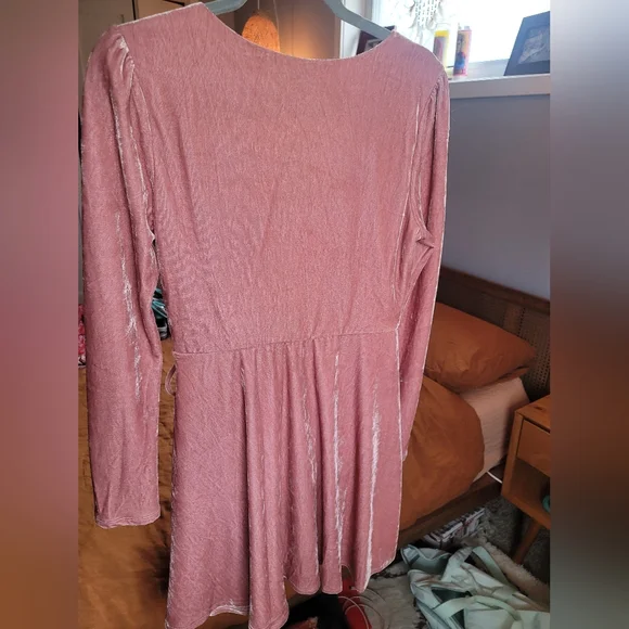 Pink Crushed Velvet Dress - Picture 3 of 4